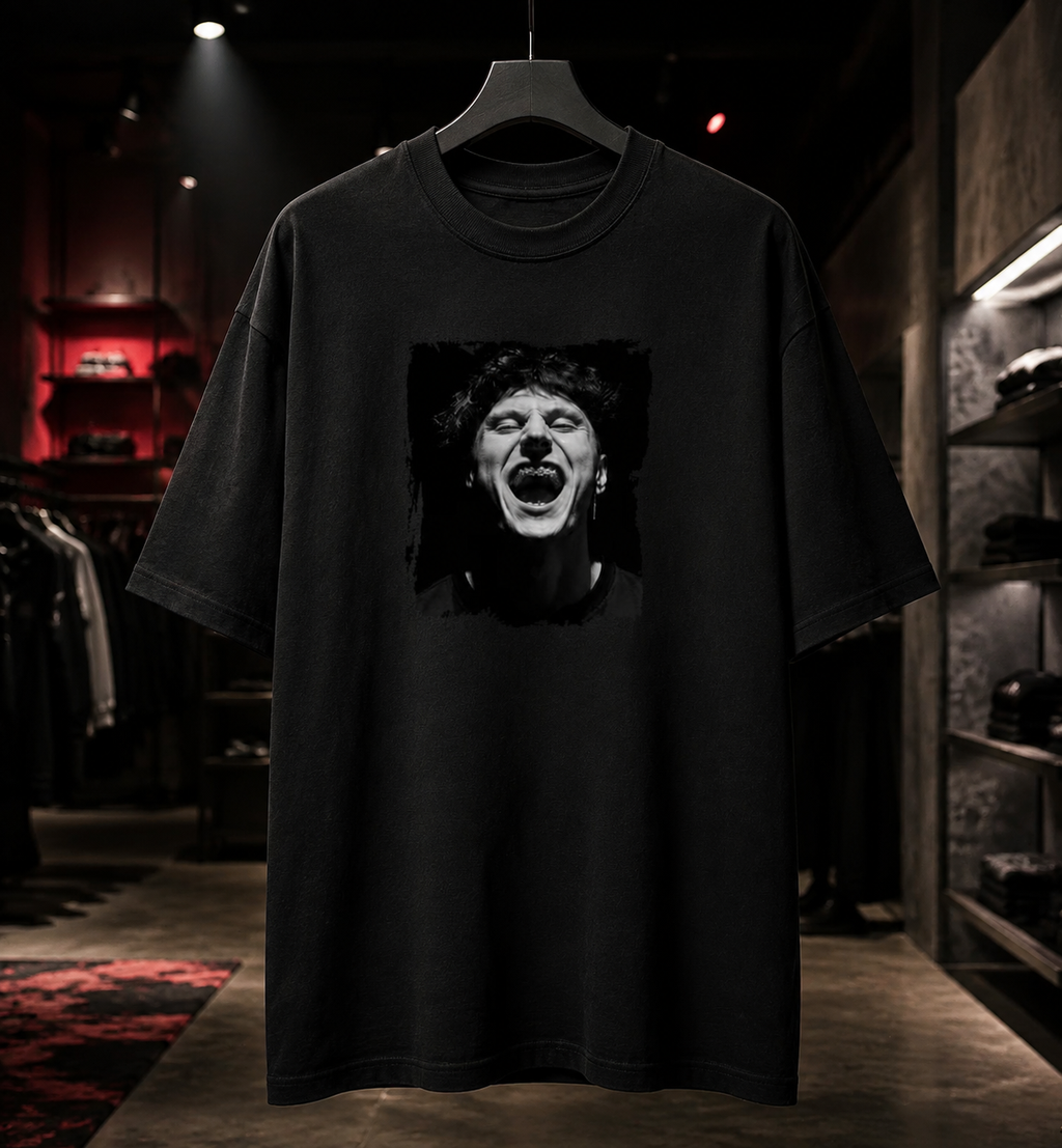 Fantasm - Camiseta Oversize Manga Corta